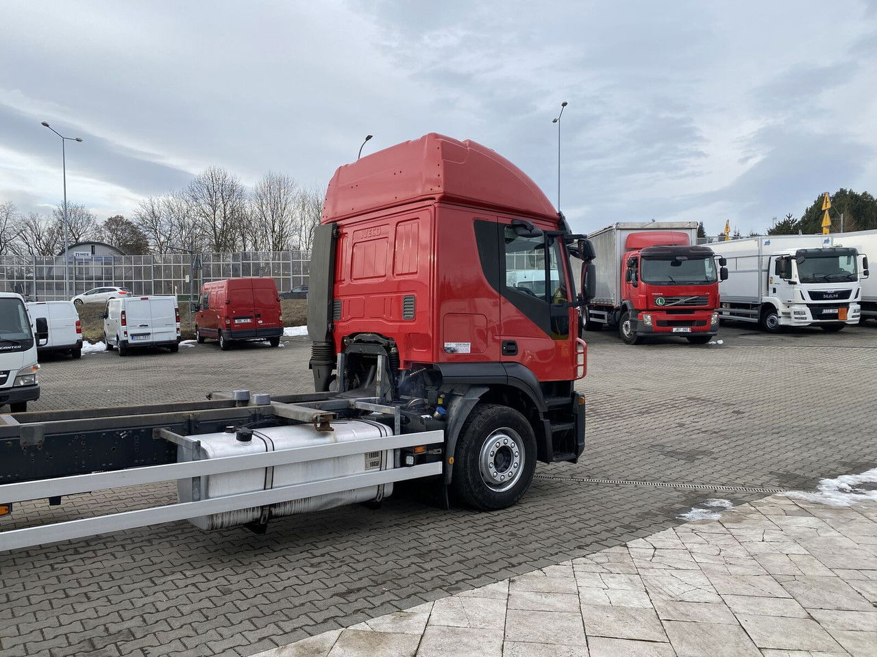 Camión chasis IVECO Stralis 360 AT 190 / Euro 5 / NEW Service / Long Frame: foto 6