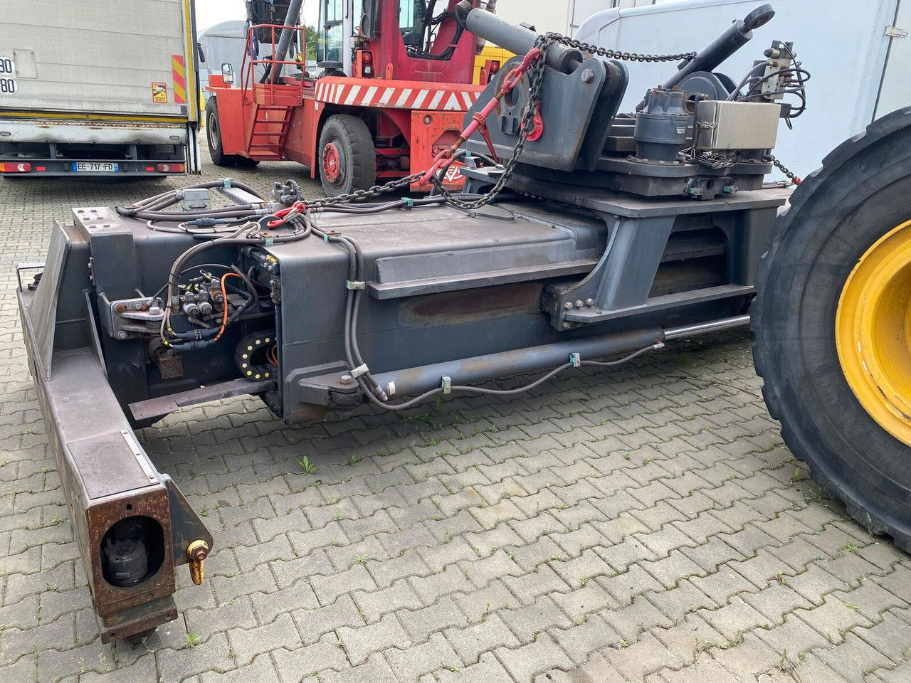 Diversen 817-8787 / 45000KG / 1 Owner / Fully Functional Elme 817-8787 / 45000KG - Implemento para Reach stacker: foto 5 Diversen 817-8787 / 45000KG / 1 Owner / Fully Functional Elme 817-8787 / 45000KG - Implemento para Reach stacker: foto 5