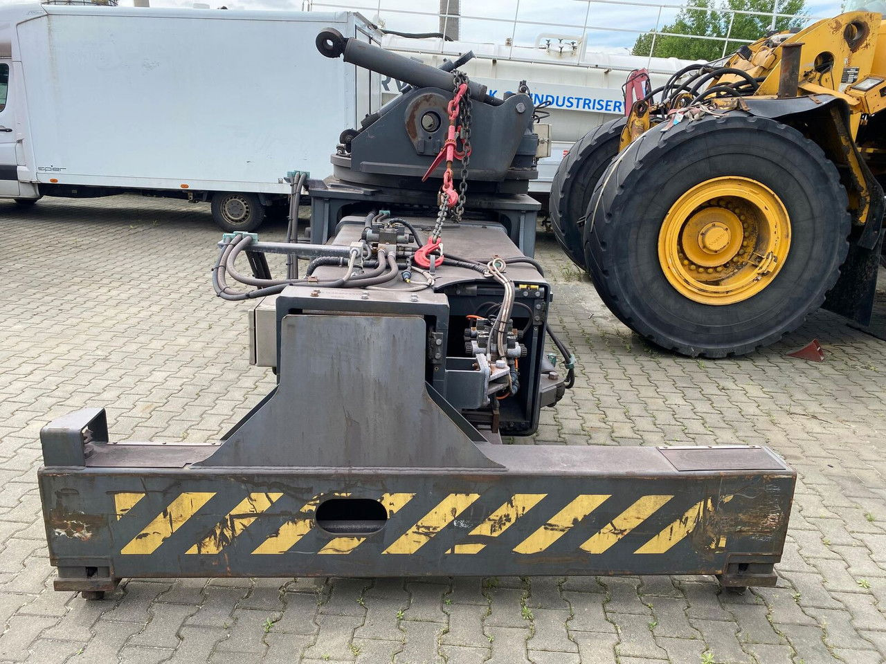 Diversen 817-8787 / 45000KG / 1 Owner / Fully Functional Elme 817-8787 / 45000KG - Implemento para Reach stacker: foto 2 Diversen 817-8787 / 45000KG / 1 Owner / Fully Functional Elme 817-8787 / 45000KG - Implemento para Reach stacker: foto 2