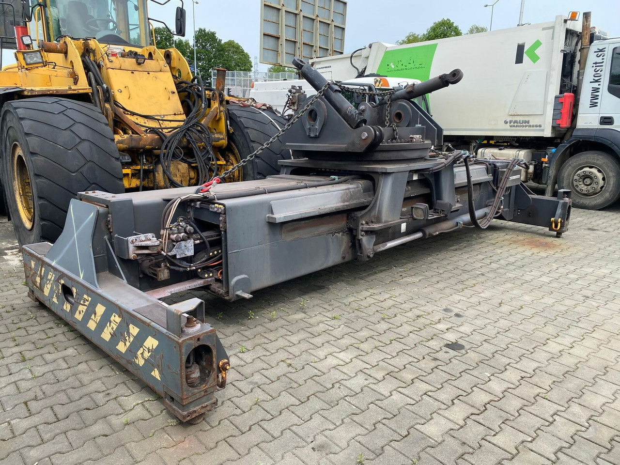ELME Diversen 817-8787 / 45000KG / 1 Owner / Fully Functional Elme 817-8787 / 45000KG / 1 Owner / Fully Functional - Implemento para Reach stacker: foto 1 ELME Diversen 817-8787 / 45000KG / 1 Owner / Fully Functional Elme 817-8787 / 45000KG / 1 Owner / Fully Functional - Implemento para Reach stacker: foto 1