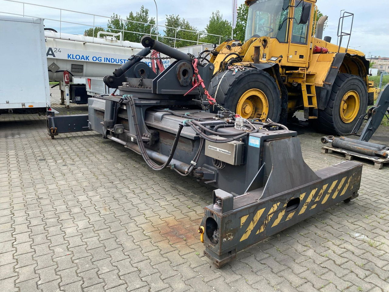 ELME Diversen 817-8787 / 45000KG / 1 Owner / Fully Functional Elme 817-8787 / 45000KG / 1 Owner / Fully Functional - Implemento para Reach stacker: foto 3 ELME Diversen 817-8787 / 45000KG / 1 Owner / Fully Functional Elme 817-8787 / 45000KG / 1 Owner / Fully Functional - Implemento para Reach stacker: foto 3