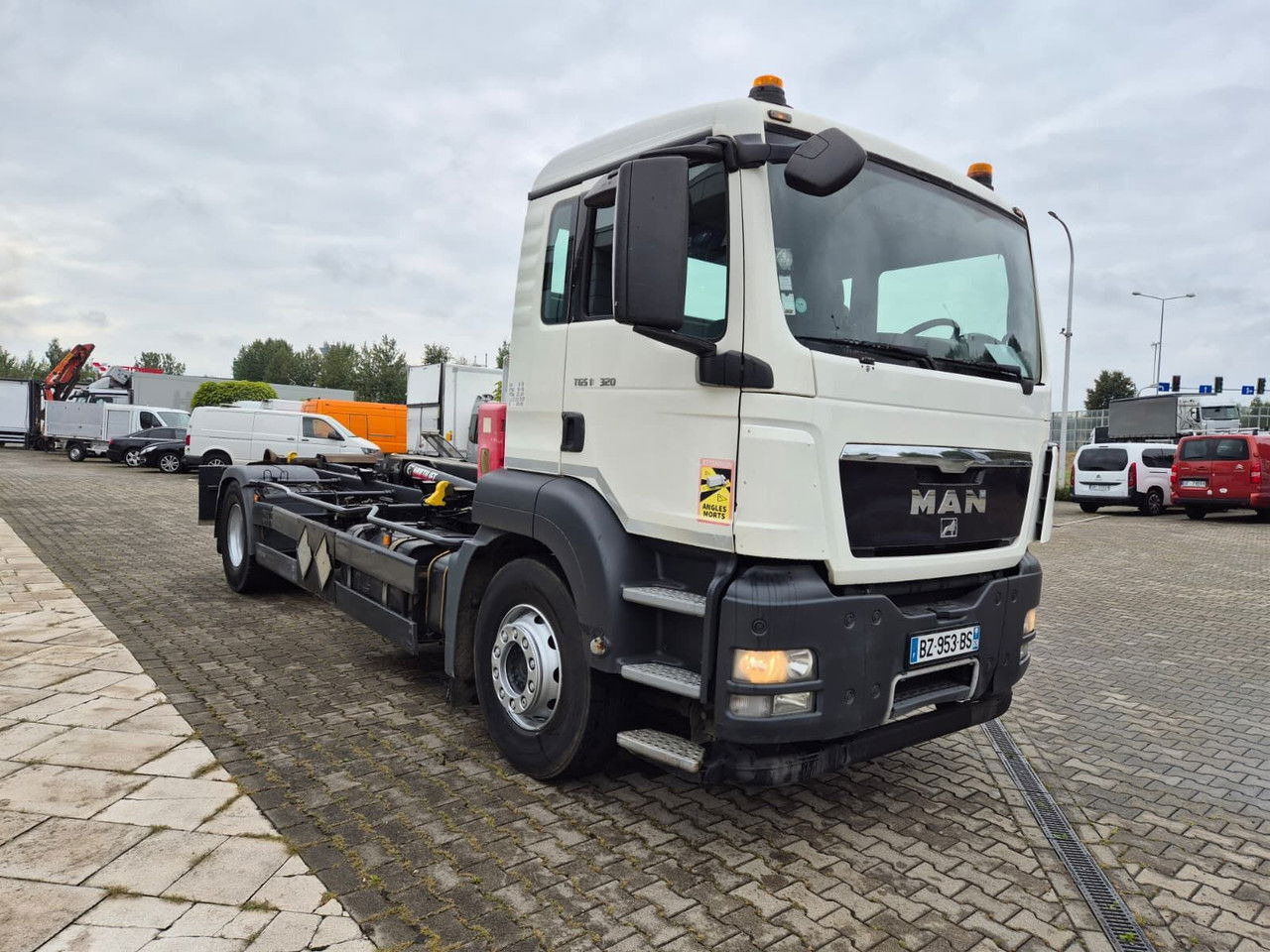 MAN TGS 18.320 Multilift UP TO 14 TON / NO Rust - Camión portacontenedore/ Intercambiable: foto 5 MAN TGS 18.320 Multilift UP TO 14 TON / NO Rust - Camión portacontenedore/ Intercambiable: foto 5
