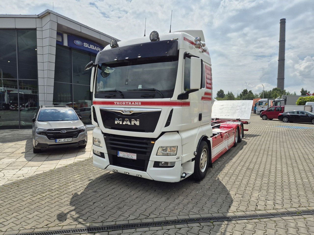MAN TGX 28 28.420 , 6x2-2 LL / Trailer HFR KM 20 / 1 Owner / E6 /Guaran - Camión portacontenedore/ Intercambiable: foto 2 MAN TGX 28 28.420 , 6x2-2 LL / Trailer HFR KM 20 / 1 Owner / E6 /Guaran - Camión portacontenedore/ Intercambiable: foto 2