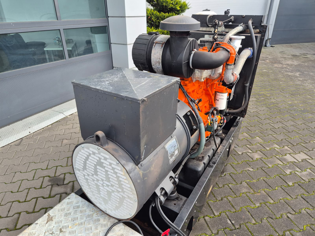 Generador industriale nuevo MECALAC ECP34 2S4 - Iveco Engine,126kVA,New oils, filters, Mecc Alte ECP34 2S4 - Iveco Engine,126kVA,New oils, filters, Like New: foto 14 Generador industriale nuevo MECALAC ECP34 2S4 - Iveco Engine,126kVA,New oils, filters, Mecc Alte ECP34 2S4 - Iveco Engine,126kVA,New oils, filters, Like New: foto 14