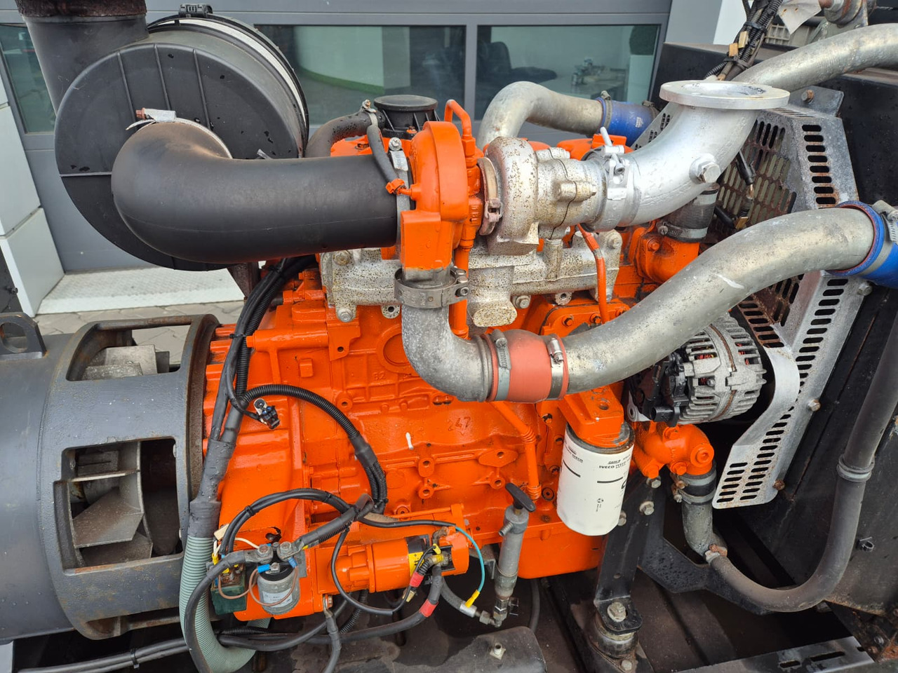 Generador industriale nuevo MECALAC ECP34 2S4 - Iveco Engine,126kVA,New oils, filters, Mecc Alte ECP34 2S4 - Iveco Engine,126kVA,New oils, filters, Like New: foto 22 Generador industriale nuevo MECALAC ECP34 2S4 - Iveco Engine,126kVA,New oils, filters, Mecc Alte ECP34 2S4 - Iveco Engine,126kVA,New oils, filters, Like New: foto 22