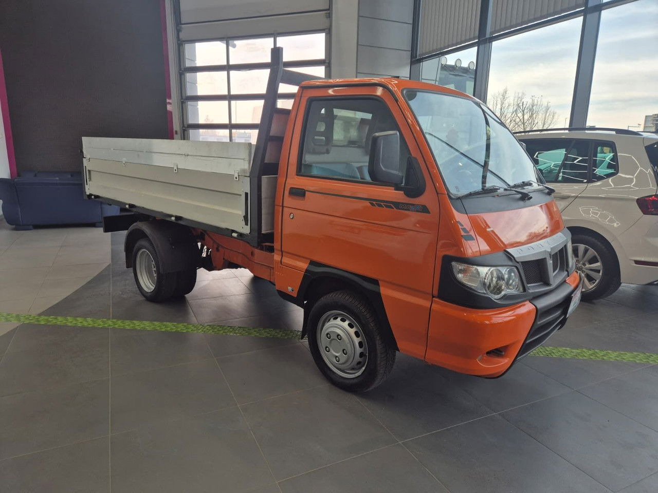 PIAGGIO Porter Maxxi eXtra / Kipper / 1 Owner / LOW KM - Furgoneta basculante: foto 5 PIAGGIO Porter Maxxi eXtra / Kipper / 1 Owner / LOW KM - Furgoneta basculante: foto 5