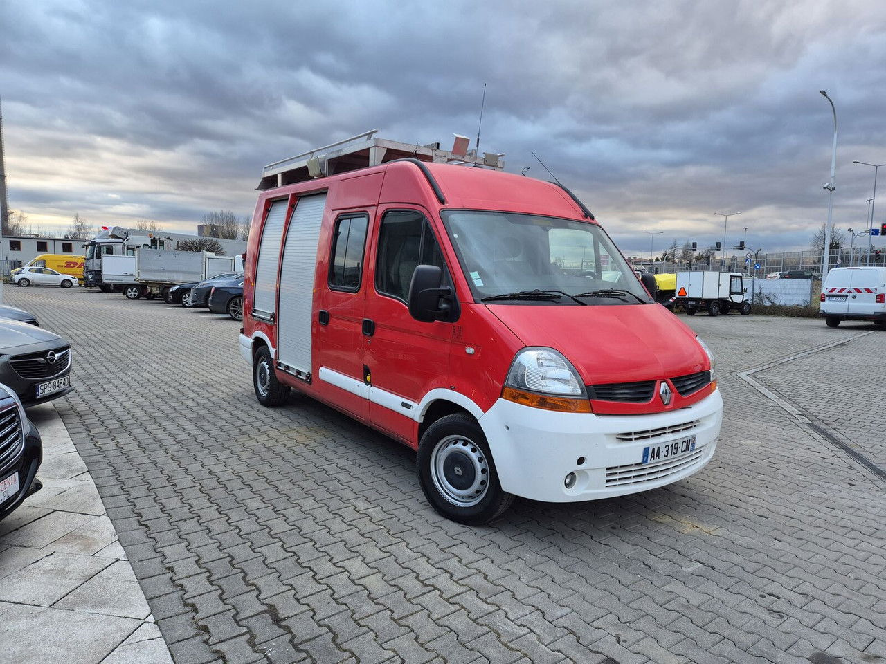 Renault Master 2.5 DCi / Only 25TKM / Like NEW / WE Have 3 THE Same - Camión de bomberos: foto 5 Renault Master 2.5 DCi / Only 25TKM / Like NEW / WE Have 3 THE Same - Camión de bomberos: foto 5