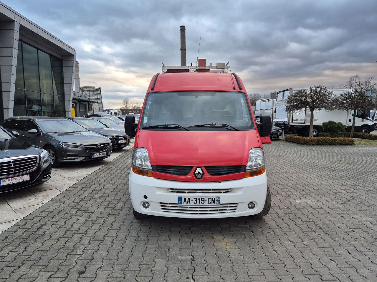 Renault Master 2.5 DCi / Only 25TKM / Like NEW / WE Have 3 THE Same - Camión de bomberos: foto 4 Renault Master 2.5 DCi / Only 25TKM / Like NEW / WE Have 3 THE Same - Camión de bomberos: foto 4
