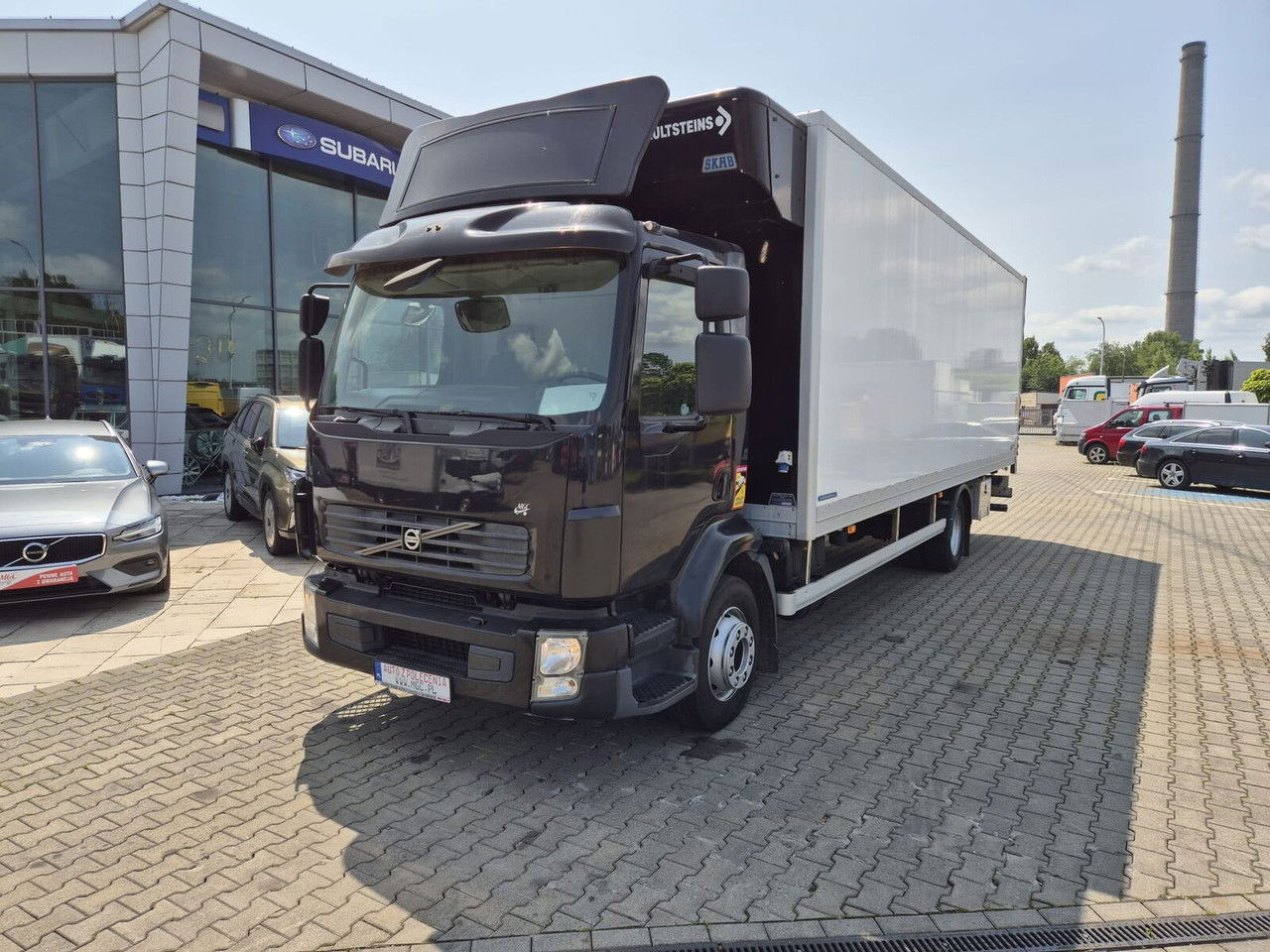 Volvo FL 240 - Camión caja cerrada: foto 2 Volvo FL 240 - Camión caja cerrada: foto 2