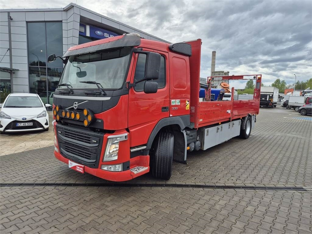 Volvo FM 330 / WEBASTO / HDS HIAB / 1 OWNER - Camión caja abierta: foto 2 Volvo FM 330 / WEBASTO / HDS HIAB / 1 OWNER - Camión caja abierta: foto 2