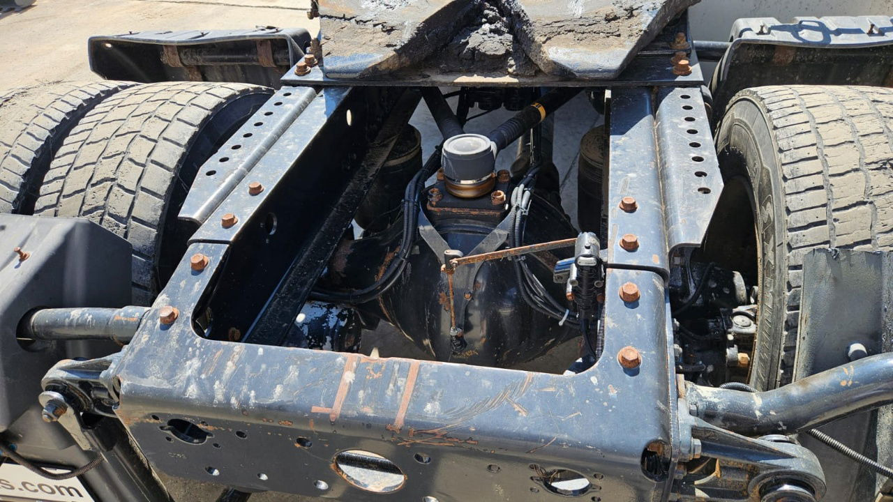 Cabeza tractora MAN TGA 18.413 4X2 tractor unit: foto 14 Cabeza tractora MAN TGA 18.413 4X2 tractor unit: foto 14