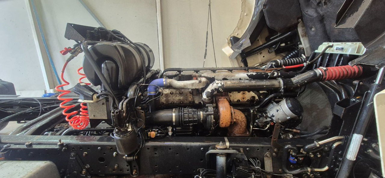 Cabeza tractora MAN TGA 18.413 4X2 tractor unit: foto 17 Cabeza tractora MAN TGA 18.413 4X2 tractor unit: foto 17