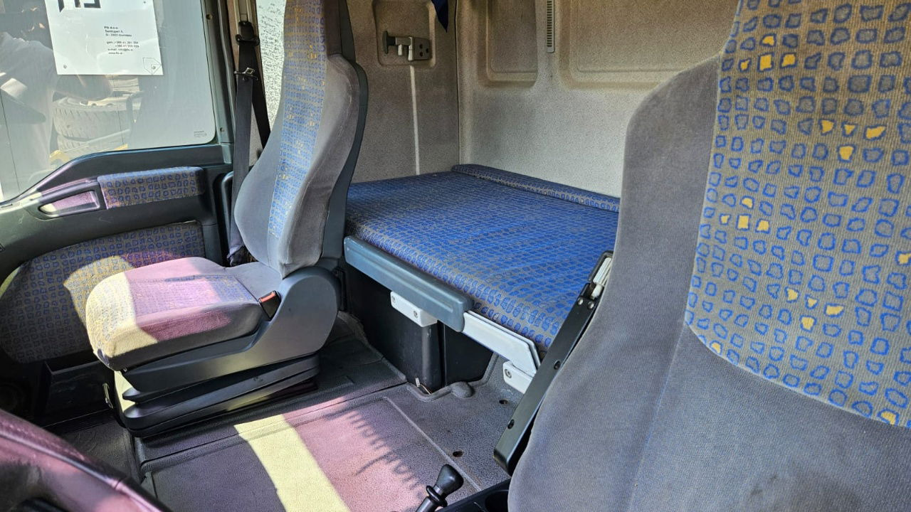 Cabeza tractora MAN TGA 18.413 4X2 tractor unit: foto 22 Cabeza tractora MAN TGA 18.413 4X2 tractor unit: foto 22