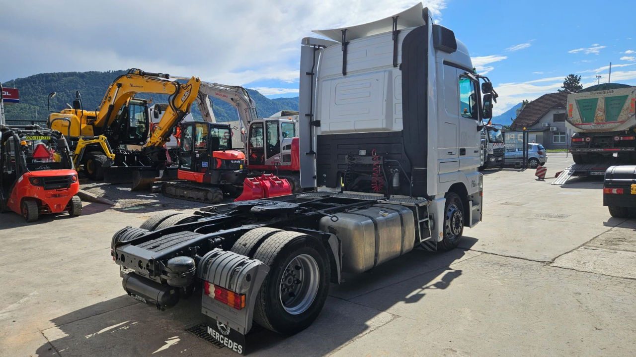 Mercedes-Benz Actros 1844 LS 4x2 tractor unit - Cabeza tractora: foto 5 Mercedes-Benz Actros 1844 LS 4x2 tractor unit - Cabeza tractora: foto 5
