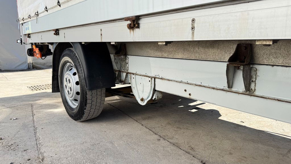 Fiat Ducato 2.3 JTD - 2014 - AIR Condition - Hydraulic Ramp - Furgoneta con lona: foto 4 Fiat Ducato 2.3 JTD - 2014 - AIR Condition - Hydraulic Ramp - Furgoneta con lona: foto 4