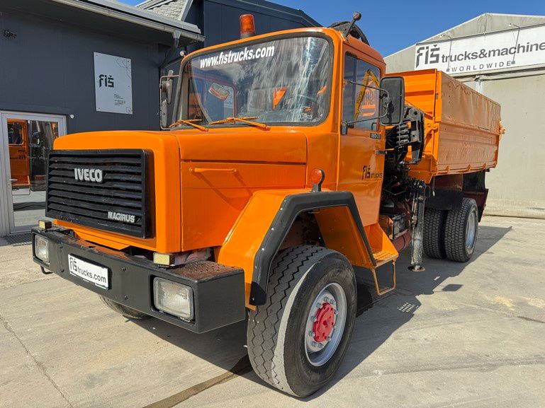 Iveco 160-23 4x4 tipper - crane 9m - Camión volquete: foto 1 Iveco 160-23 4x4 tipper - crane 9m - Camión volquete: foto 1