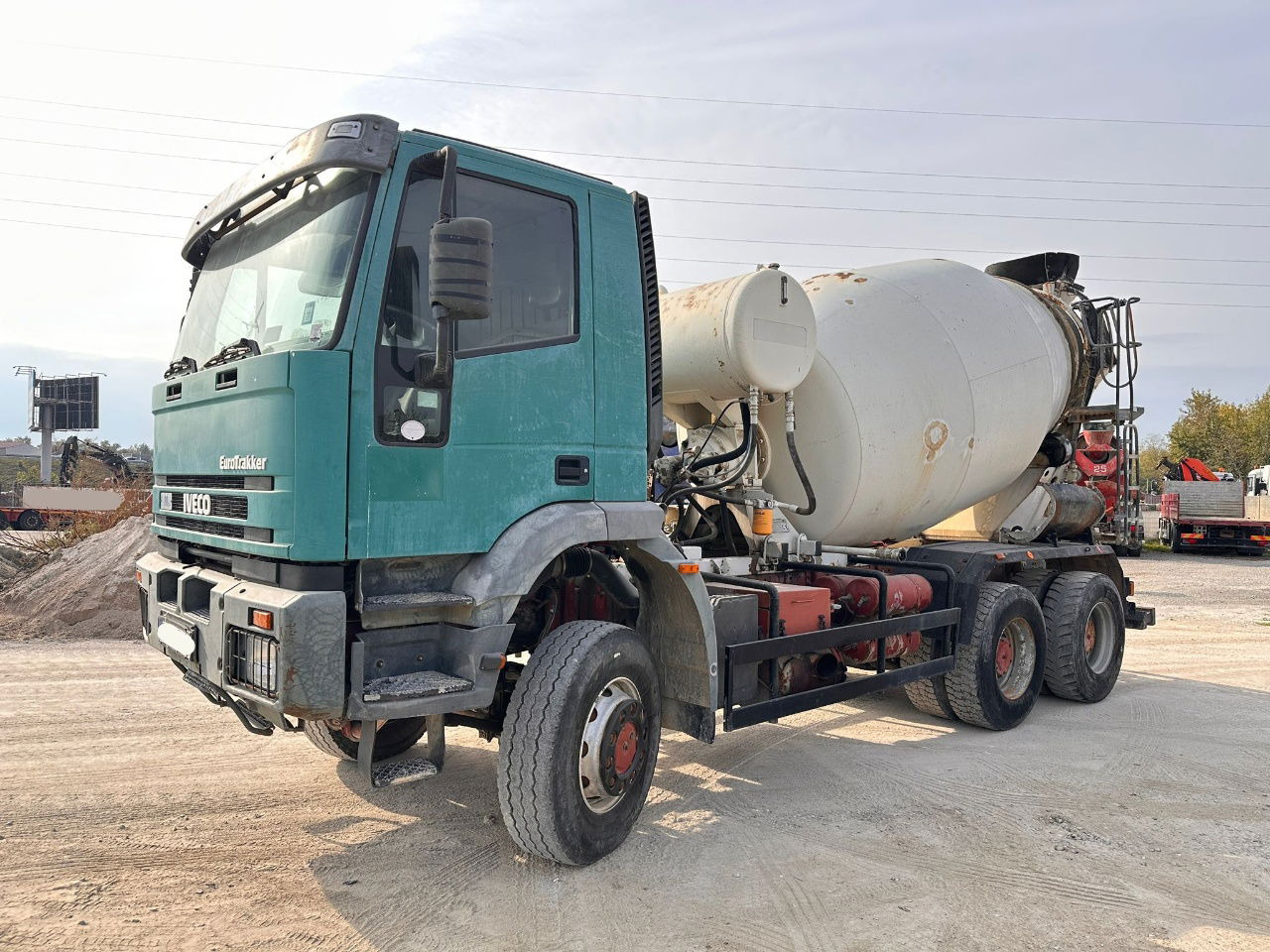 Iveco Eurotrakker 260E35W 6x6 mixer - 7m3 - Camión hormigonera: foto 1 Iveco Eurotrakker 260E35W 6x6 mixer - 7m3 - Camión hormigonera: foto 1
