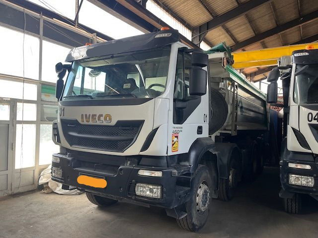 Iveco Trakker 450 8x4 20m3 - hydr. back - Camión volquete: foto 1 Iveco Trakker 450 8x4 20m3 - hydr. back - Camión volquete: foto 1