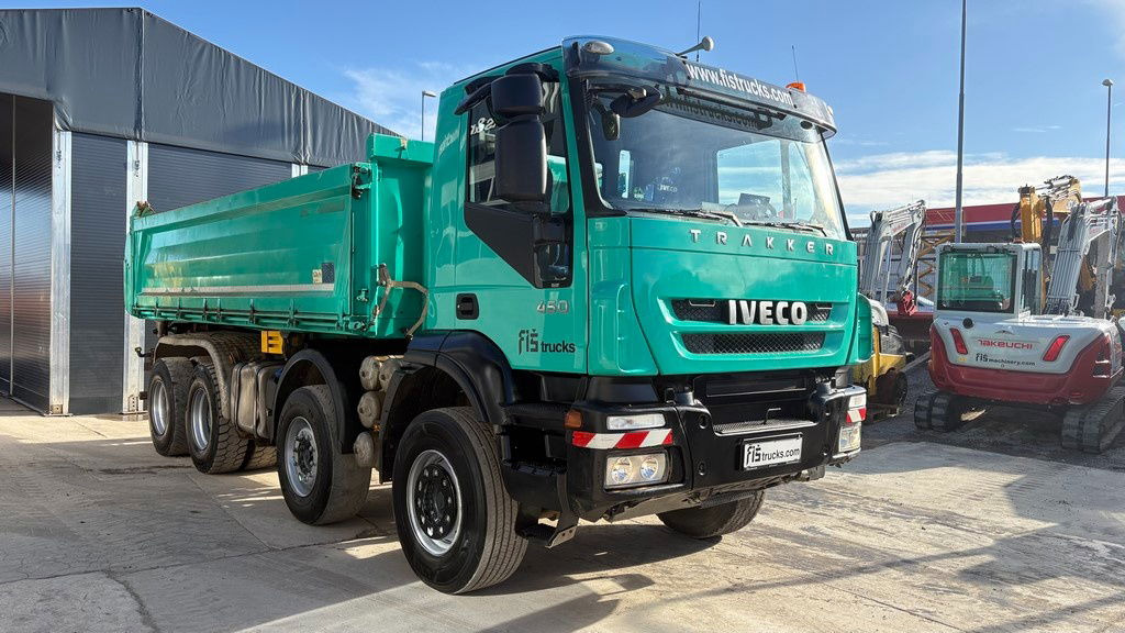 Iveco Trakker AD340T45 8x4 bordmatic tipper - retarder - Camión volquete: foto 2 Iveco Trakker AD340T45 8x4 bordmatic tipper - retarder - Camión volquete: foto 2