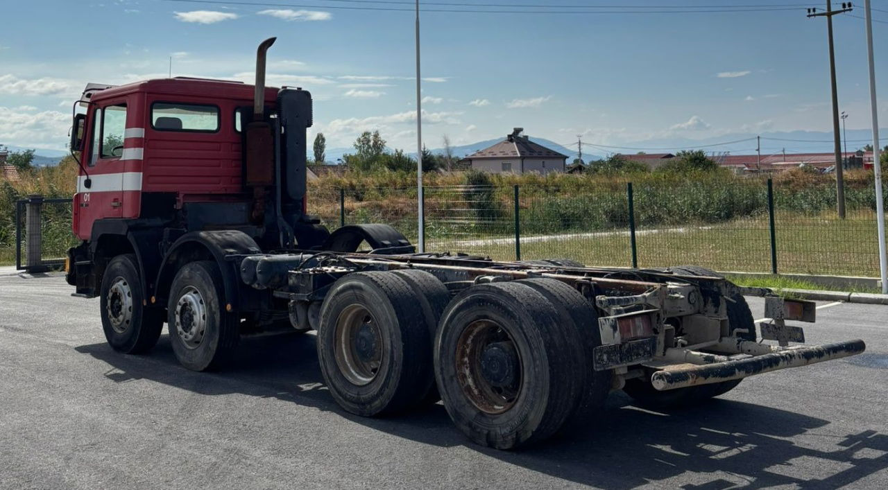 MAN 32.322 8x4 chassis - spring - Camión chasis: foto 4 MAN 32.322 8x4 chassis - spring - Camión chasis: foto 4