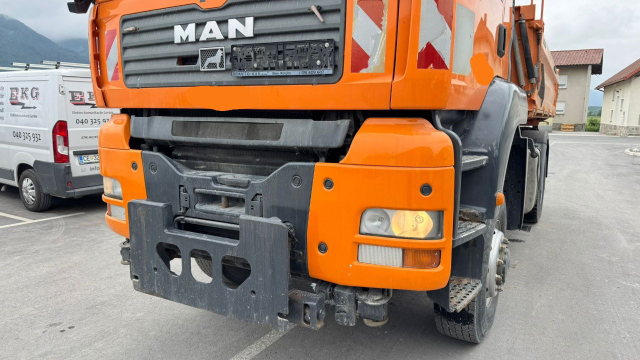 MAN TGA 18.320 4X4 meiller tipper - euro 4 - Camión volquete: foto 2 MAN TGA 18.320 4X4 meiller tipper - euro 4 - Camión volquete: foto 2