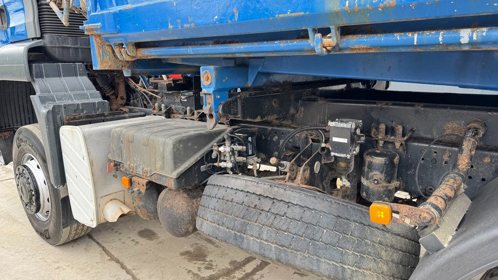 Leasing para MAN TGA 26.480 6x6 meiller tipper - euro 3  MAN TGA 26.480 6x6 meiller tipper - euro 3: foto 7