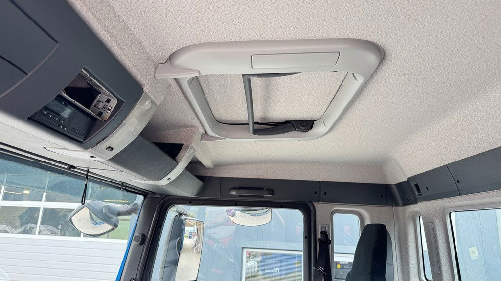 Camión volquete MAN TGA 35.480 8x4 bordmatic tipper - euro 6: foto 30