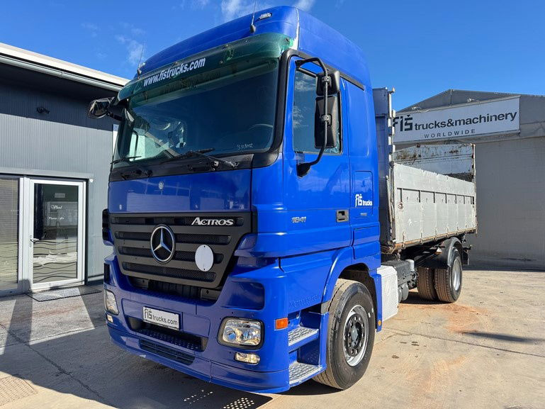 Mercedes-Benz Actros 1841 L 4x2 tipper - tarpaulin - euro 5 - Camión volquete: foto 1 Mercedes-Benz Actros 1841 L 4x2 tipper - tarpaulin - euro 5 - Camión volquete: foto 1