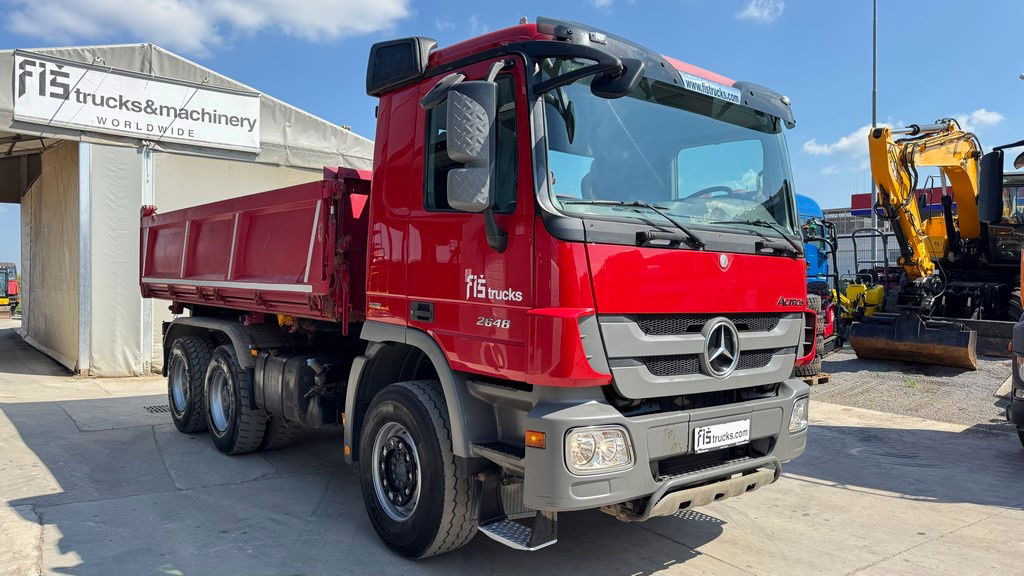 Mercedes-Benz Actros 2648 K 6X4 3 sided tipper - retarder - Camión volquete: foto 4 Mercedes-Benz Actros 2648 K 6X4 3 sided tipper - retarder - Camión volquete: foto 4