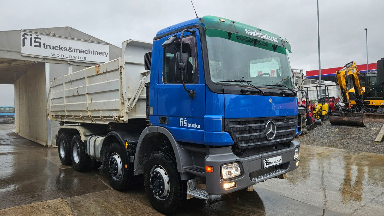 Mercedes-Benz Actros 3241 8x4 3 sided tipper - full spring - Camión volquete: foto 3 Mercedes-Benz Actros 3241 8x4 3 sided tipper - full spring - Camión volquete: foto 3