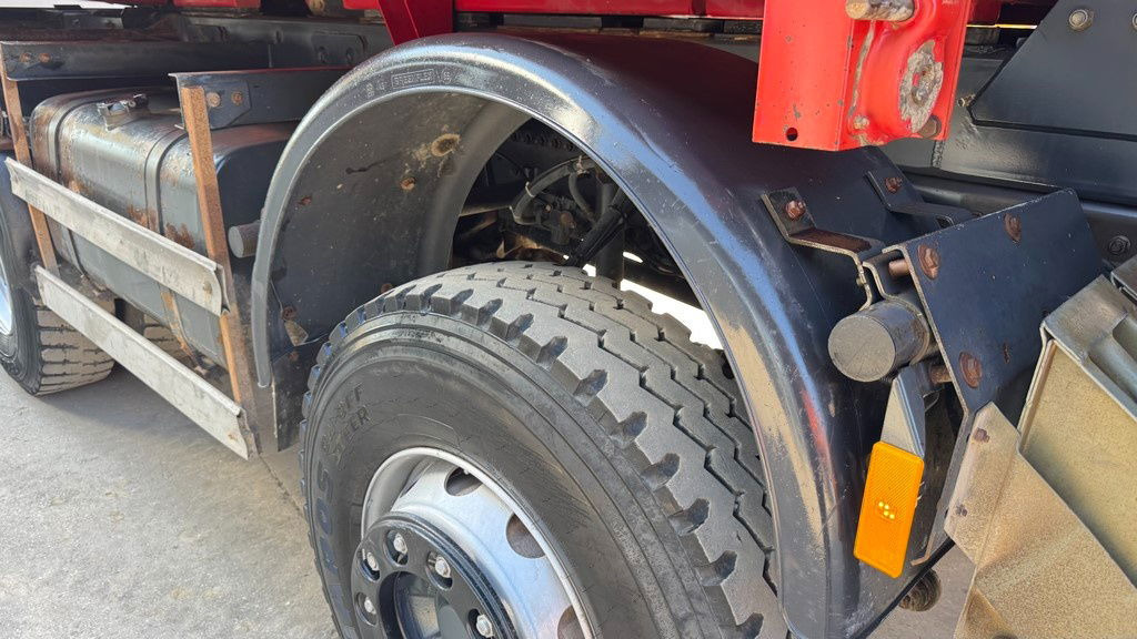 Camión volquete Mercedes-Benz Actros 4141 K 8x6 tipper - 18m3: foto 11
