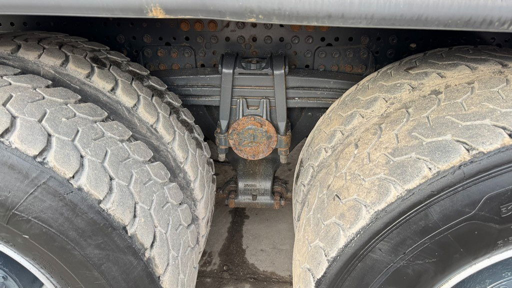 Camión volquete Mercedes-Benz Arocs 2643 6X4 meiller bordmatic tipper: foto 14 Camión volquete Mercedes-Benz Arocs 2643 6X4 meiller bordmatic tipper: foto 14