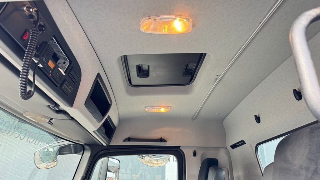 Camión volquete Mercedes-Benz Arocs 2643 6X4 meiller bordmatic tipper: foto 28 Camión volquete Mercedes-Benz Arocs 2643 6X4 meiller bordmatic tipper: foto 28