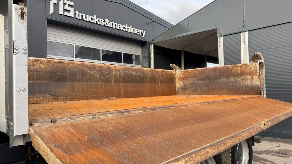 Camión volquete Mercedes-Benz Arocs 2643 6X4 meiller bordmatic tipper: foto 11 Camión volquete Mercedes-Benz Arocs 2643 6X4 meiller bordmatic tipper: foto 11