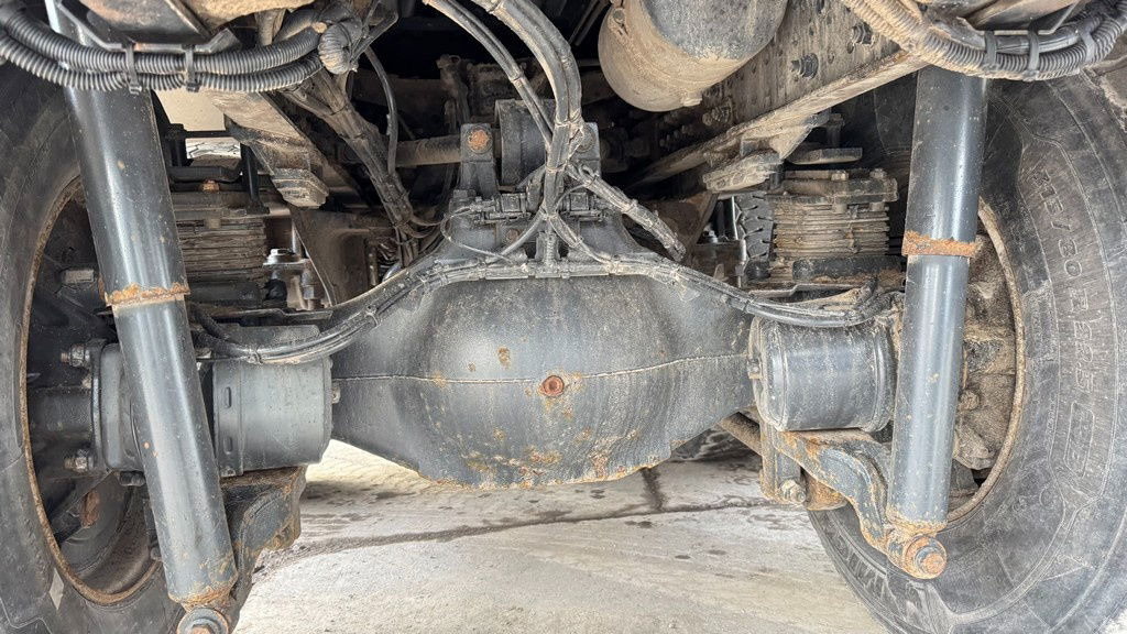 Camión volquete Mercedes-Benz Arocs 2643 6X4 meiller bordmatic tipper: foto 17 Camión volquete Mercedes-Benz Arocs 2643 6X4 meiller bordmatic tipper: foto 17