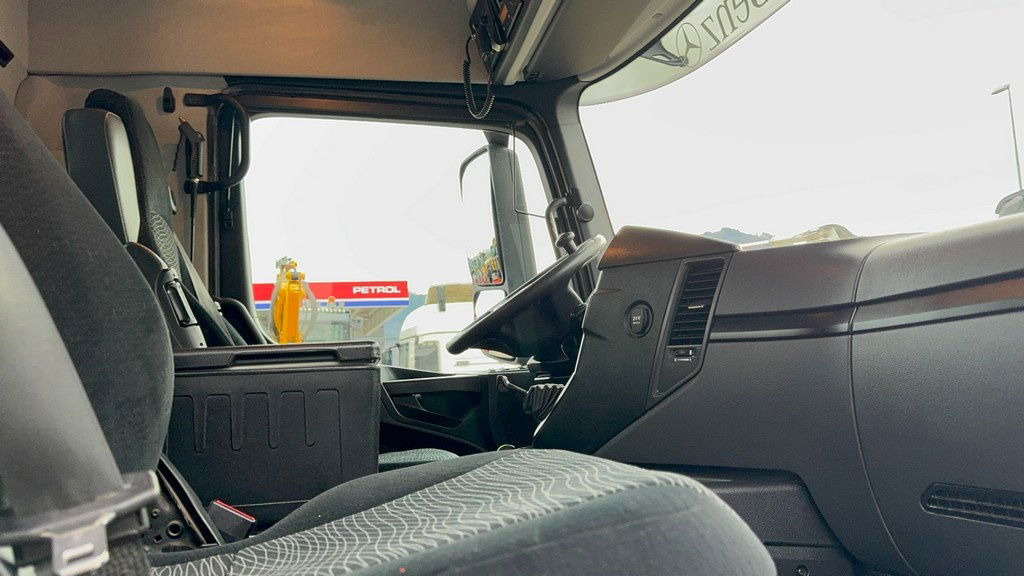 Camión volquete Mercedes-Benz Arocs 2643 6X4 meiller bordmatic tipper: foto 29 Camión volquete Mercedes-Benz Arocs 2643 6X4 meiller bordmatic tipper: foto 29