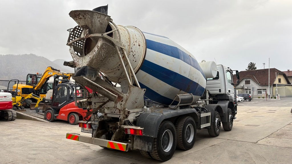 Mercedes-Benz Axor 3243 8x4 mixer cifa - 10m3 - Camión hormigonera: foto 4 Mercedes-Benz Axor 3243 8x4 mixer cifa - 10m3 - Camión hormigonera: foto 4