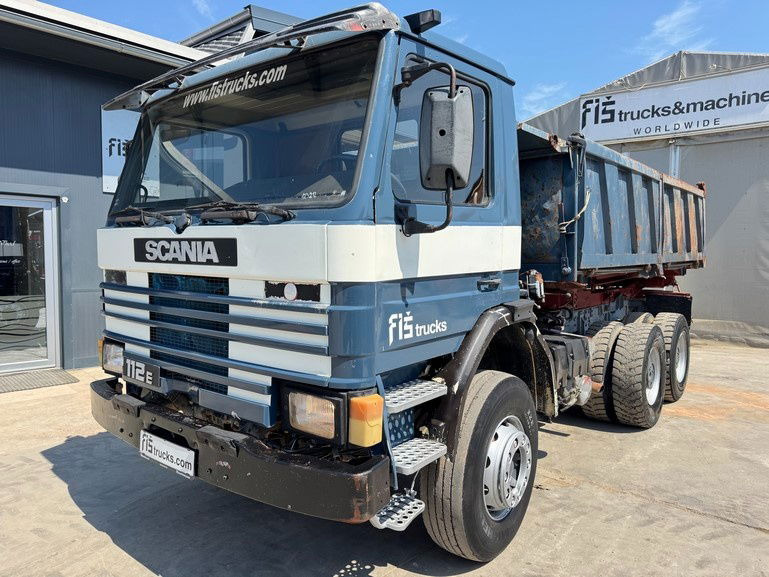 Scania 112 6x4 tipper - full spring - Camión volquete: foto 1 Scania 112 6x4 tipper - full spring - Camión volquete: foto 1
