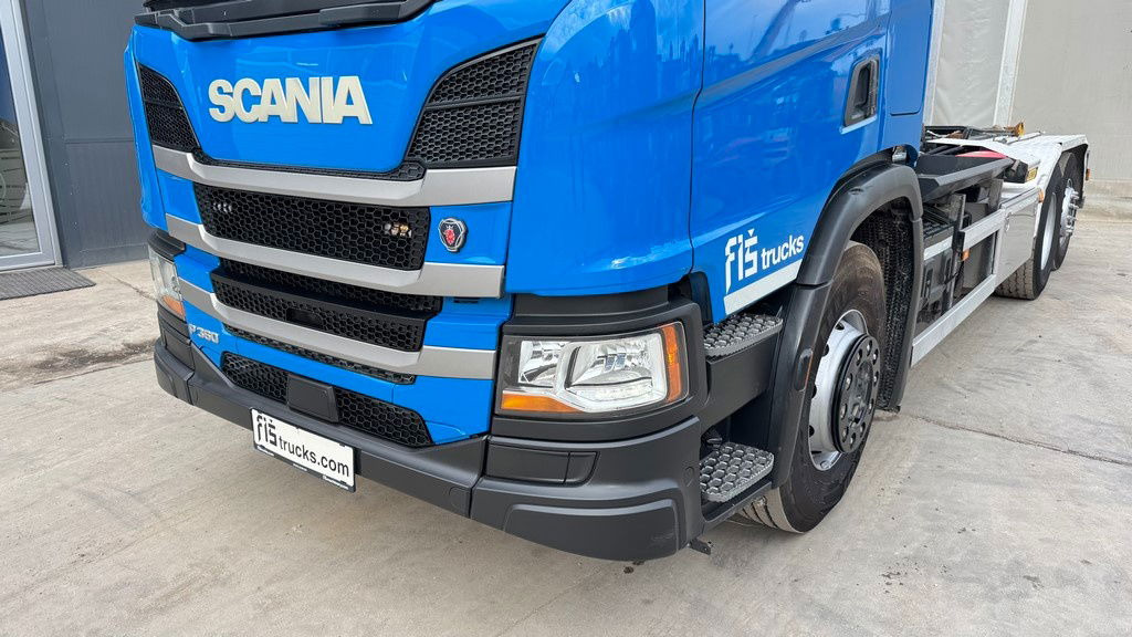 Scania P 360 6x2 palfinger abroll tipper - steering axle - Camión portacontenedore/ Intercambiable: foto 2 Scania P 360 6x2 palfinger abroll tipper - steering axle - Camión portacontenedore/ Intercambiable: foto 2