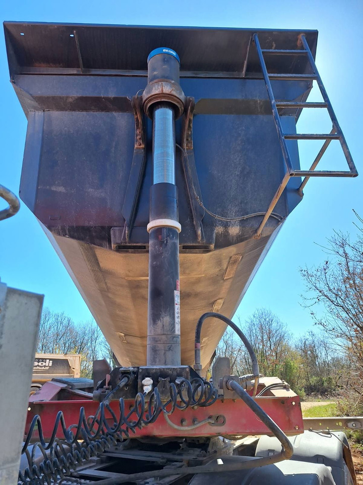 Schwarzmüller SMK10VLN Tipper Trailer - 2 Axle - 24m3 - Semirremolque volquete: foto 4 Schwarzmüller SMK10VLN Tipper Trailer - 2 Axle - 24m3 - Semirremolque volquete: foto 4