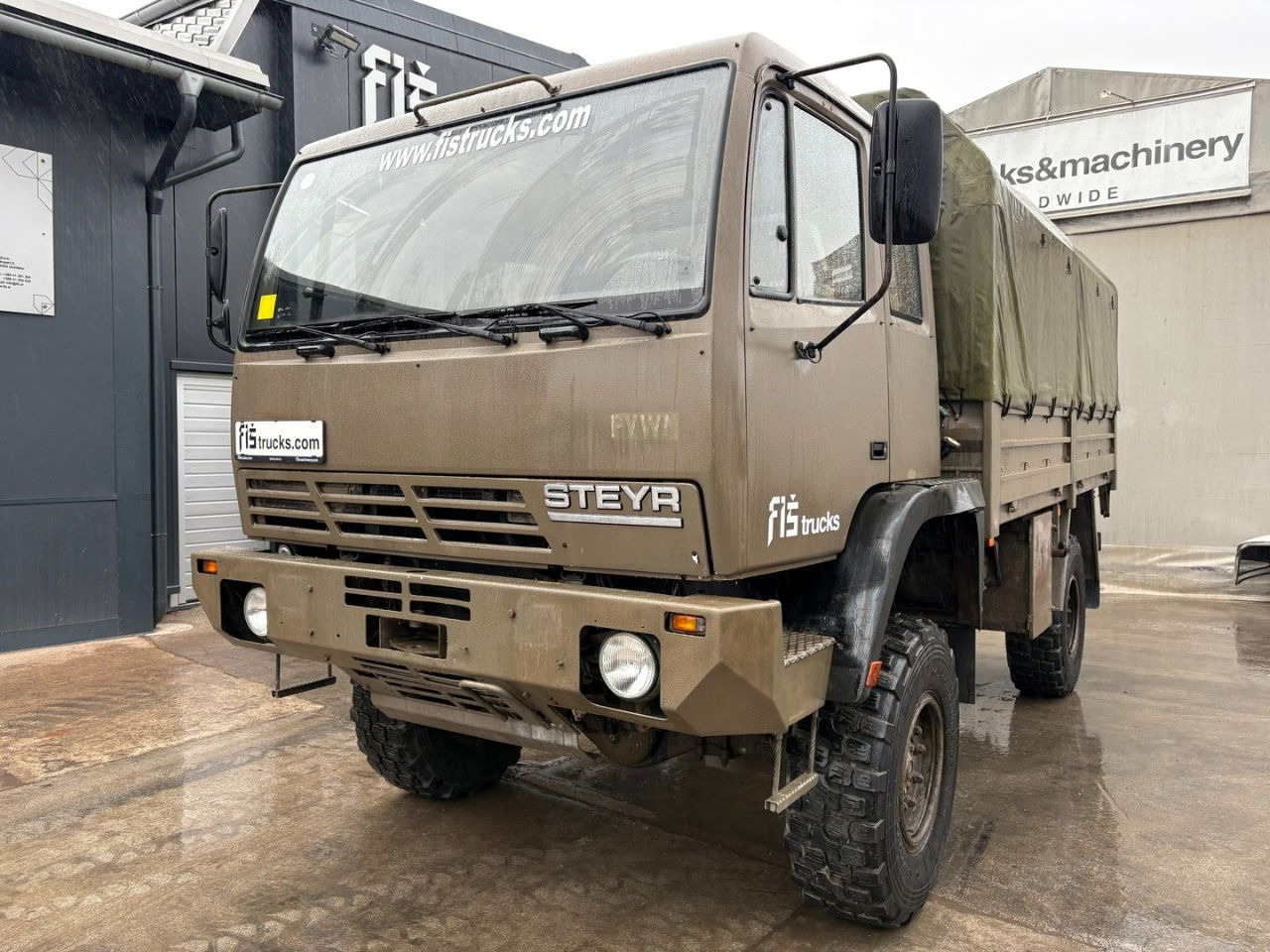 Steyr 12M18 4X4 stake body - 62.000km - Camión lona: foto 1 Steyr 12M18 4X4 stake body - 62.000km - Camión lona: foto 1