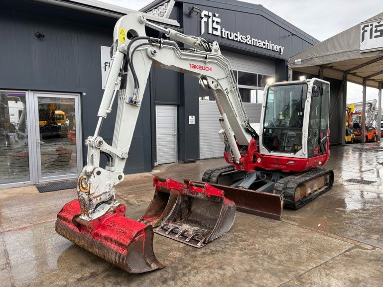 Takeuchi TB370 - Powertilt - 3X Buckets - 2021 Year - 3025 Working Hours - Miniexcavadora: foto 1 Takeuchi TB370 - Powertilt - 3X Buckets - 2021 Year - 3025 Working Hours - Miniexcavadora: foto 1