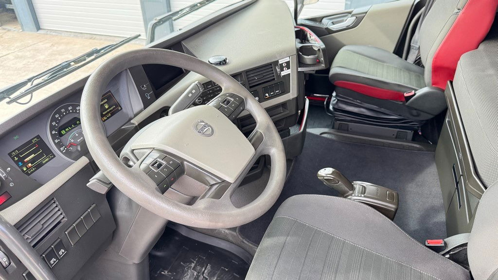 Leasing para  Volvo FH 500 6x4 forest truck - Epsilon 110Z - scissors Volvo FH 500 6x4 forest truck - Epsilon 110Z - scissors: foto 14 Leasing para  Volvo FH 500 6x4 forest truck - Epsilon 110Z - scissors Volvo FH 500 6x4 forest truck - Epsilon 110Z - scissors: foto 14