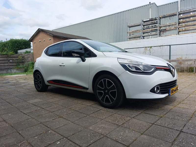 Renault Clio Clio 0.9 TCE - Hatchback: foto 2 Renault Clio Clio 0.9 TCE - Hatchback: foto 2