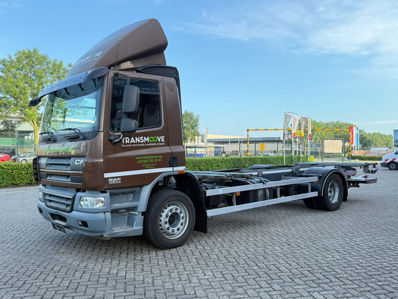 DAF CF65 220 - Camión chasis: foto 2 DAF CF65 220 - Camión chasis: foto 2