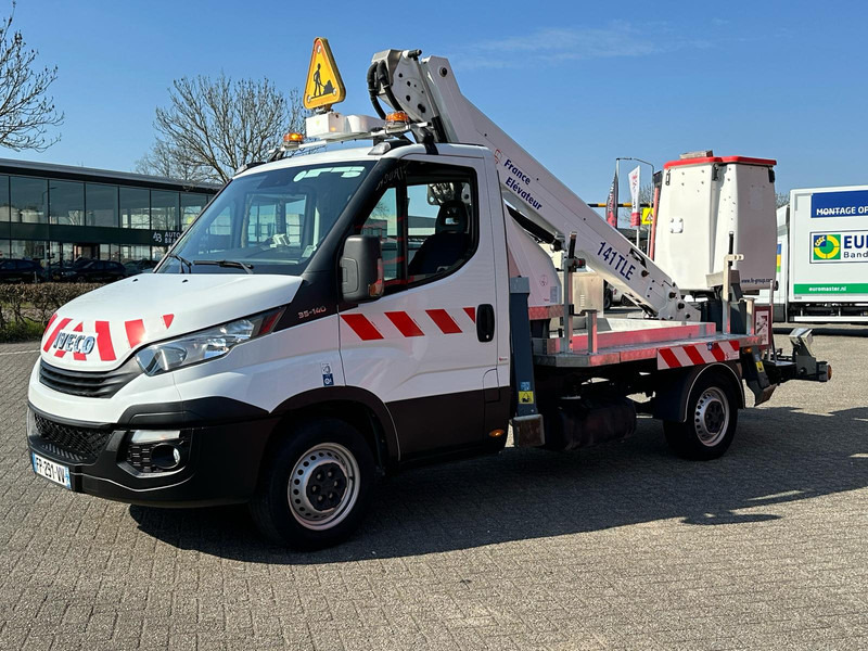 Iveco Daily 35S14 278 draaaiuren, 4x gestempeld, 14 meter APK 10-04-2026, KM 40.365 - Furgoneta: foto 5 Iveco Daily 35S14 278 draaaiuren, 4x gestempeld, 14 meter APK 10-04-2026, KM 40.365 - Furgoneta: foto 5