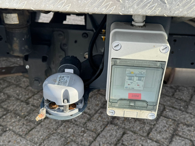 Furgoneta Iveco Daily 35S14 Werkhoogte 14 mtr, 221 draaiuren 18.215 km: foto 9 Furgoneta Iveco Daily 35S14 Werkhoogte 14 mtr, 221 draaiuren 18.215 km: foto 9