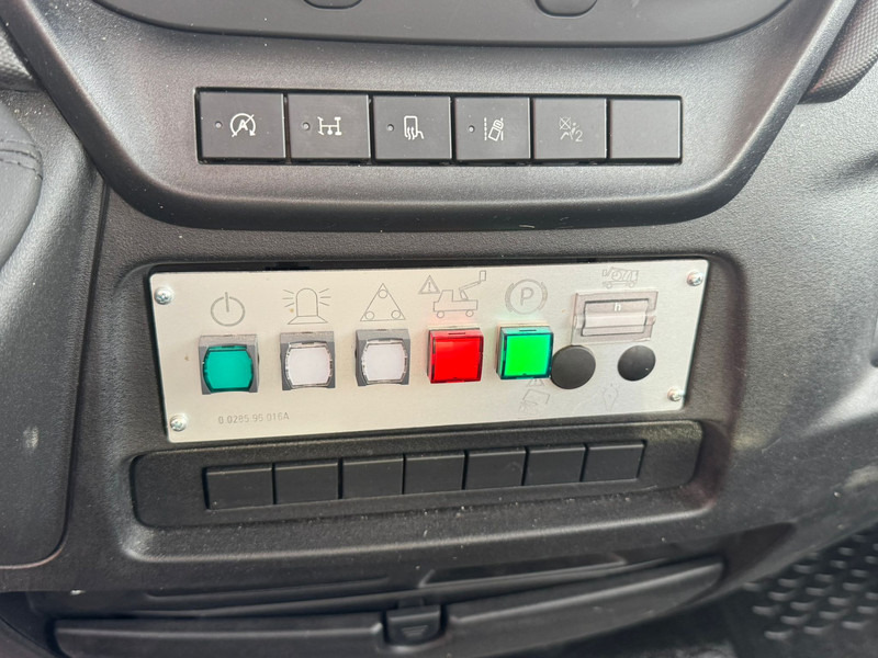 Furgoneta Iveco Daily 35S14 Werkhoogte 14 mtr, 221 draaiuren 18.215 km: foto 17 Furgoneta Iveco Daily 35S14 Werkhoogte 14 mtr, 221 draaiuren 18.215 km: foto 17