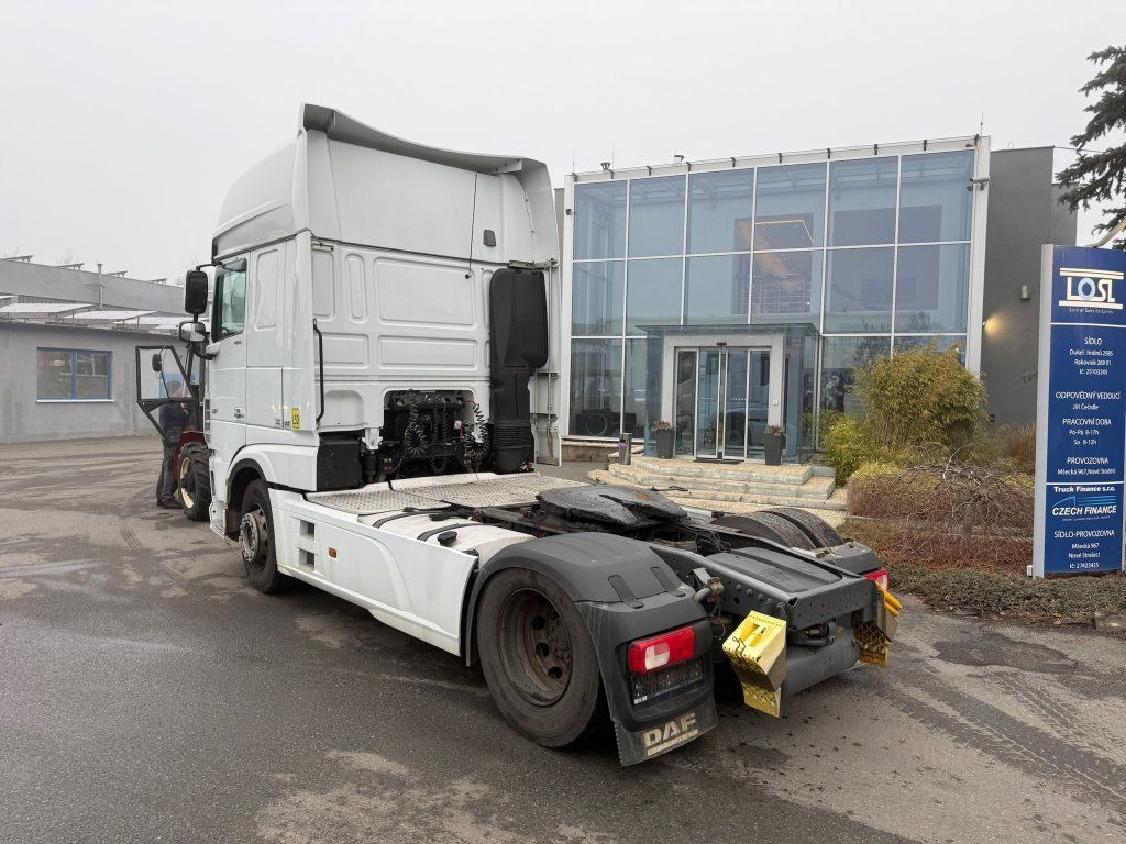 DAF XF480 SSC EURO 6 Undriveable - damaged engine - Cabeza tractora: foto 5 DAF XF480 SSC EURO 6 Undriveable - damaged engine - Cabeza tractora: foto 5