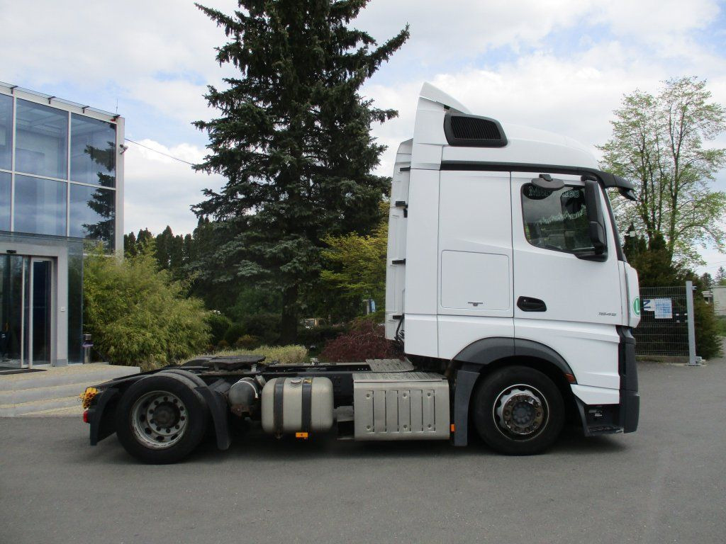 Mercedes-Benz 1845 Actros EURO 6 MEGA/lowdeck - Cabeza tractora: foto 4 Mercedes-Benz 1845 Actros EURO 6 MEGA/lowdeck - Cabeza tractora: foto 4